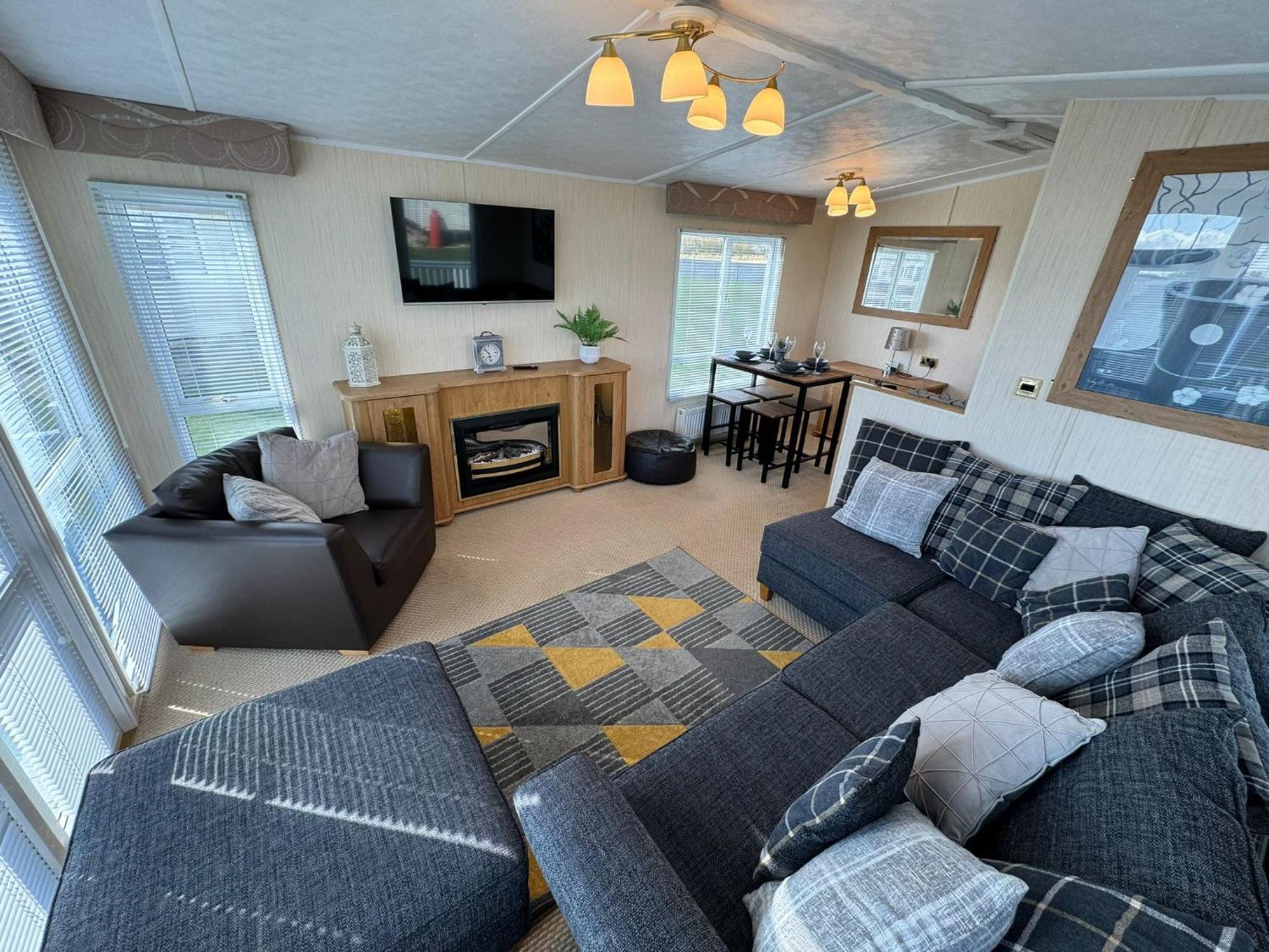 Millfields Holiday Park - The Balmoral - Coastal Caravan Breaks Ingoldmells Ngoại thất bức ảnh