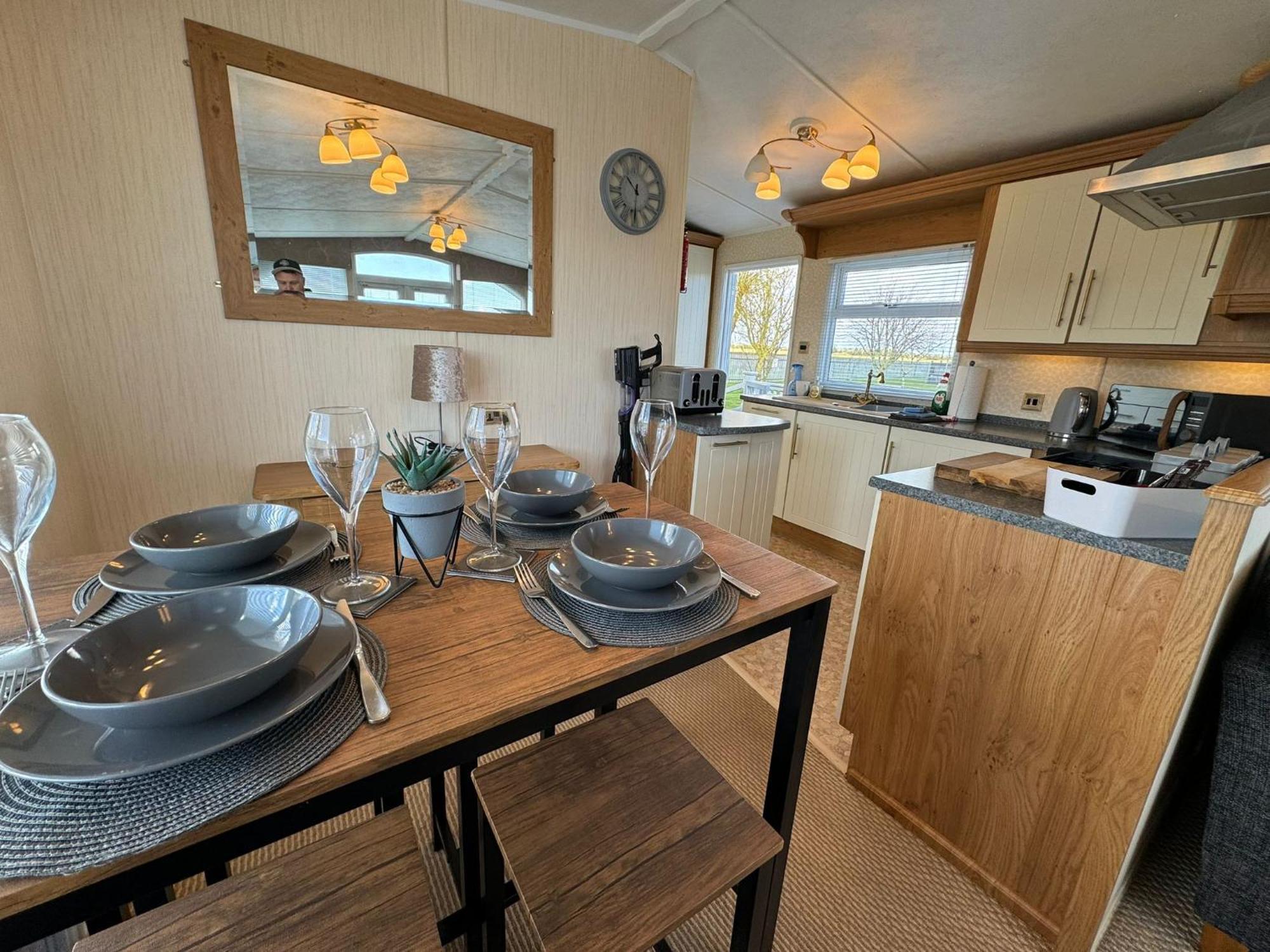 Millfields Holiday Park - The Balmoral - Coastal Caravan Breaks Ingoldmells Ngoại thất bức ảnh